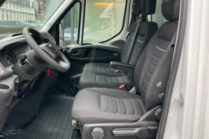 lieferwagen_und_transporter_-_iveco_daily_35_s_16h_a8_v__mit_hebebuehne_und_ahk_-_iveco_166283.jpg