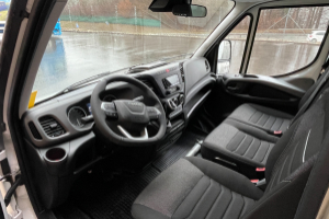 lieferwagen_und_transporter_-_iveco_daily_35_s_18h_ha8_mit_anhaengerzug_und_2x_hebebuehne_-_iveco_172556.jpg