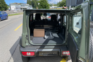 lieferwagen_und_transporter_-_jimny_1_5_compact_4x4_mit_schneepflug__winterdienst_-_suzuki_246285.jpg