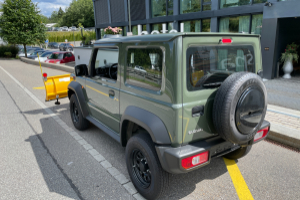 lieferwagen_und_transporter_-_jimny_1_5_compact_4x4_mit_schneepflug__winterdienst_-_suzuki_246286.jpg