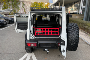 lieferwagen_und_transporter_-_jimny_1_5_compact__country_4x4__pflug_und_ahk_-_suzuki_168150.jpg