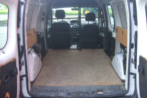 lieferwagen_und_transporter_-_kangoo_maxi_compakt_1_5dci_85_-_renault_150280.jpg