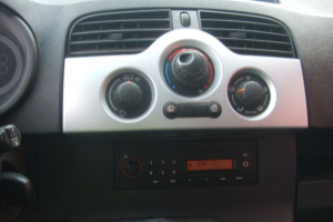lieferwagen_und_transporter_-_kangoo_maxi_compakt_1_5dci_85_-_renault_150285.jpg