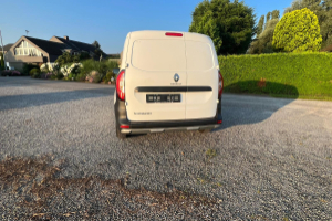 lieferwagen_und_transporter_-_kangoo_van_1_3tce_open_sesame_130pf_extra_-_renault_205864.jpg