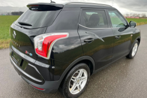 lieferwagen_und_transporter_-_kgm-ssangyong_tivoli_1_6_exdi_crystal_4wd_automatic_-_others_293804.jpg