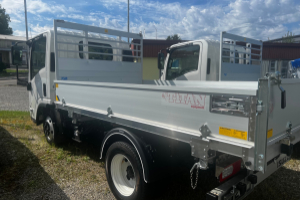 lieferwagen_und_transporter_-_m21_tt_e_1_9_dreiseitenkipper_titan_-_isuzu_302932.jpg