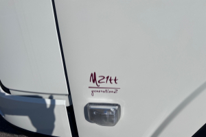 lieferwagen_und_transporter_-_m21_tt_e_generation_2_kipper_titan_6st__automat_-_isuzu_245335.jpg