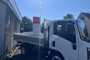 lieferwagen_und_transporter_-_m27_e_generation_2__kipper_titan__-_isuzu_245372.jpg