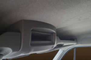 lieferwagen_und_transporter_-_master_red_edition_e-tech_35_ev_52kwh_l3_kofferaufbau_mit_fluegeltueren_und_auszugtreppe_-_renault_231258.jpg