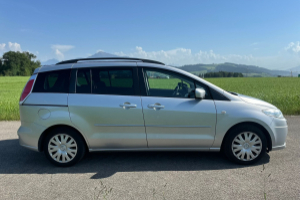 lieferwagen_und_transporter_-_mazda_5_2_0_16v_exclusive_activematic_-_mazda_300371.jpg
