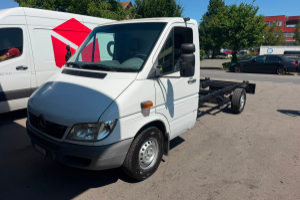lieferwagen_und_transporter_-_mercedes-benz_sprinter_313_cdi_-_mercedes_300488.jpg