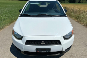 lieferwagen_und_transporter_-_mitsubishi_colt_1_1_12v_super_jubile_-_mitsubishi_255552.jpg