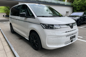 lieferwagen_und_transporter_-_multivan_1_5_ehybrid_style_4motion_dsg_-_vw_305627.jpg