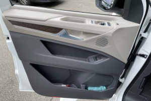 lieferwagen_und_transporter_-_multivan_1_5_ehybrid_style_4motion_dsg_-_vw_305629.jpg
