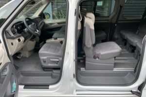 lieferwagen_und_transporter_-_multivan_1_5_ehybrid_style_4motion_dsg_-_vw_305632.jpg