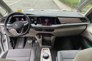 lieferwagen_und_transporter_-_multivan_1_5_ehybrid_style_4motion_dsg_-_vw_305637.jpg