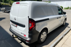lieferwagen_und_transporter_-_nissan_townstar_ev45_kwh_22kw_l2_acenta_mit_ahk_-_nissan_252873.jpg
