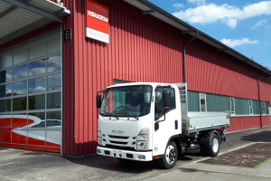 lieferwagen_und_transporter_-_nlr87_m21_tt__e_-_isuzu_150478.jpg