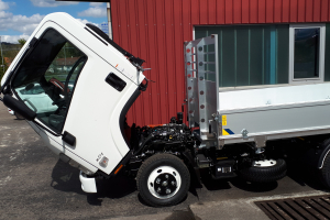 lieferwagen_und_transporter_-_nlr87_m21_tt__e_-_isuzu_150479.jpg