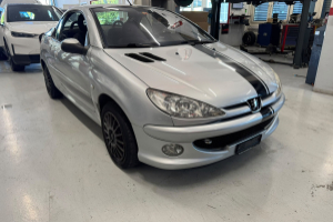 lieferwagen_und_transporter_-_peugeot_206_cc_2_0_16v_-_peugeot_308042.jpg