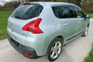 lieferwagen_und_transporter_-_peugeot_3008_1_6_16v_t_platinum_tiptronic_-_peugeot_255578.jpg
