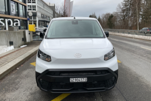 lieferwagen_und_transporter_-_proace_city_van_ev_50_kwh_advanced_long_l2_-_toyota_246500.jpg