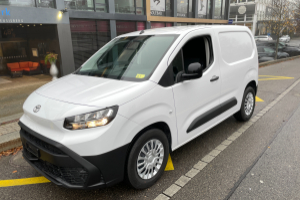 lieferwagen_und_transporter_-_proace_city_van_ev_50_kwh_advanced_medium_l1_-_toyota_246600.jpg
