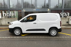 lieferwagen_und_transporter_-_proace_city_van_ev_50_kwh_advanced_medium_l1_-_toyota_246602.jpg