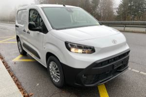 lieferwagen_und_transporter_-_proace_city_van_ev_50_kwh_advanced_medium_l1_-_toyota_246604.jpg