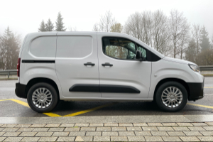lieferwagen_und_transporter_-_proace_city_van_ev_50_kwh_advanced_medium_l1_-_toyota_246605.jpg