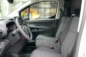 lieferwagen_und_transporter_-_proace_city_van_ev_50_kwh_advanced_medium_l1_-_toyota_246610.jpg