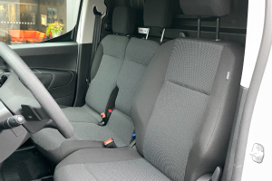 lieferwagen_und_transporter_-_proace_city_van_ev_50_kwh_advanced_medium_l1_-_toyota_246613.jpg