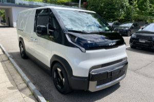 lieferwagen_und_transporter_-_pv5_cargo_71_2_kwh_elite__mit_waermepumpe_mit_2-schiebetueren_-_kia_293530.jpg