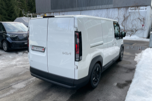lieferwagen_und_transporter_-_pv5_cargo_71_2_kwh_elite__schiebetuere_rechts_-_kia_280773.jpg