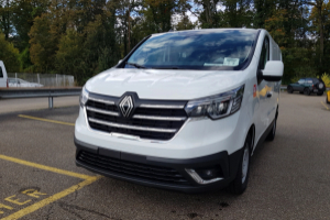 lieferwagen_und_transporter_-_red_edition_l1h1_-_renault_201834.jpg