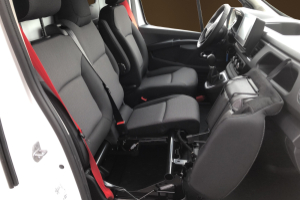 lieferwagen_und_transporter_-_renault_trafic_red_van_l1h1_2_0_dci_150_edc_mit_heckklappe_-_renault_185816.jpg