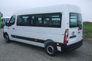 lieferwagen_und_transporter_-_schulbus_14-plaetzer__145ps__l3_h2__euro_6_-_renault_177571.jpg