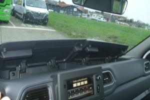 lieferwagen_und_transporter_-_schulbus_14-plaetzer__145ps__l3_h2__euro_6_-_renault_177574.jpg