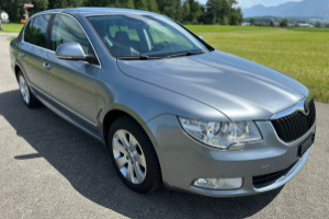 lieferwagen_und_transporter_-_skoda_superb_2_0_tsi_ambition_dsg_-_skoda_300299.jpg