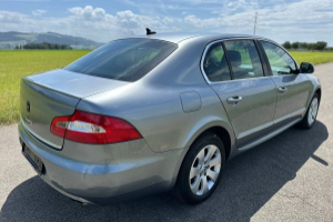 lieferwagen_und_transporter_-_skoda_superb_2_0_tsi_ambition_dsg_-_skoda_300300.jpg