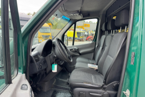 lieferwagen_und_transporter_-_sprinter_316cdi_-_mercedes_254973.jpg