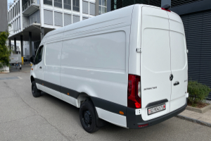 lieferwagen_und_transporter_-_sprinter_319_cdi_lang_9g-tronic_4x4_allrad_-_mercedes_305680.jpg