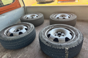 lieferwagen_und_transporter_-_t5_transporter_-_vw_246547.jpg