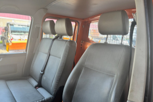 lieferwagen_und_transporter_-_t5_transporter_-_vw_246549.jpg