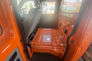 lieferwagen_und_transporter_-_t5_transporter_-_vw_246551.jpg
