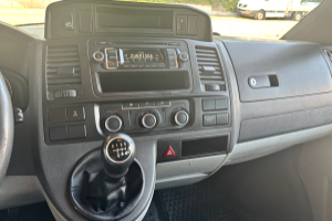 lieferwagen_und_transporter_-_t5_transporter_-_vw_246552.jpg