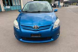 lieferwagen_und_transporter_-_toyota_auris_1_8_linea_sol_-_toyota_300736.jpg