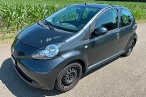 lieferwagen_und_transporter_-_toyota_aygo_1_0_linea_luna_-_toyota_300279.jpg
