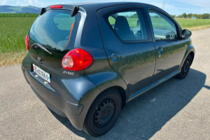 lieferwagen_und_transporter_-_toyota_aygo_1_0_linea_luna_-_toyota_300282.jpg