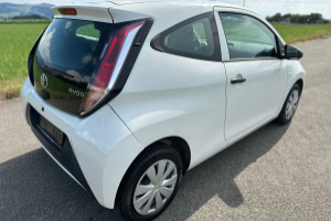 lieferwagen_und_transporter_-_toyota_aygo_1_0_vvt-i_x-clusiv_multimode_-_toyota_300294.jpg